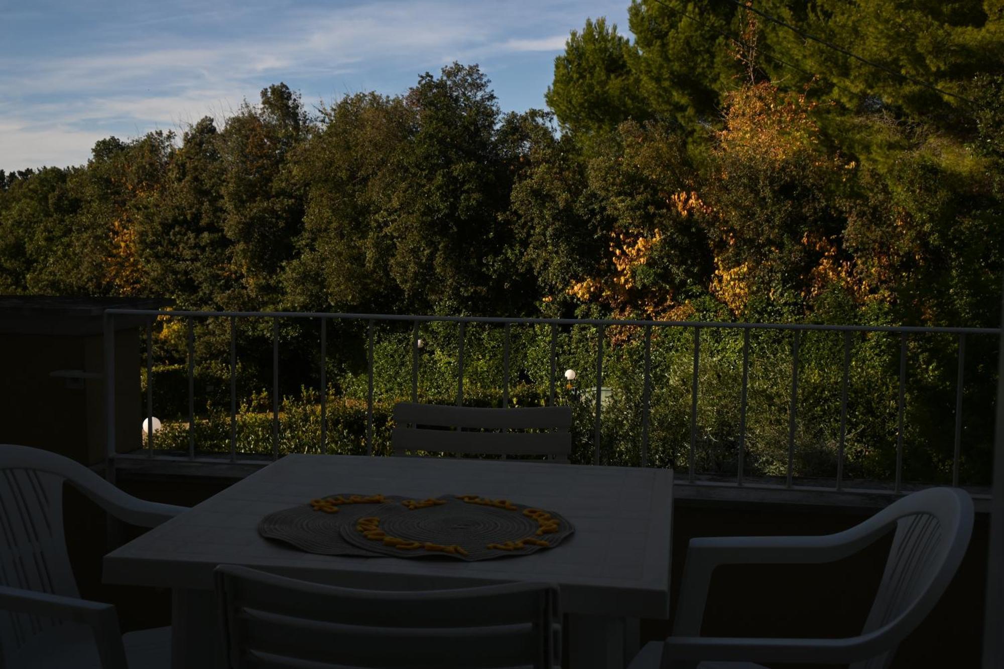N185 - Numana, Meraviglioso Trilocale Con Terrazzo E Piscina ภายนอก รูปภาพ