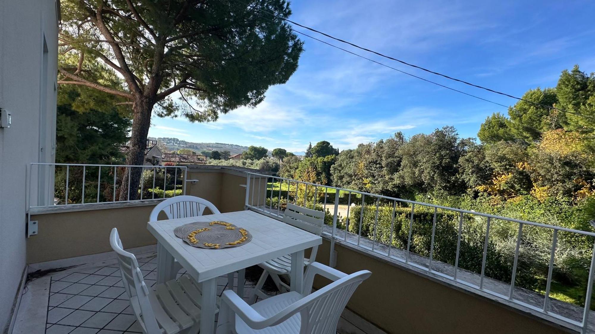 N185 - Numana, Meraviglioso Trilocale Con Terrazzo E Piscina ภายนอก รูปภาพ